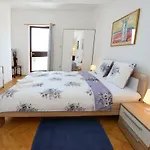 Beautiful Apartments First Row To The Sea